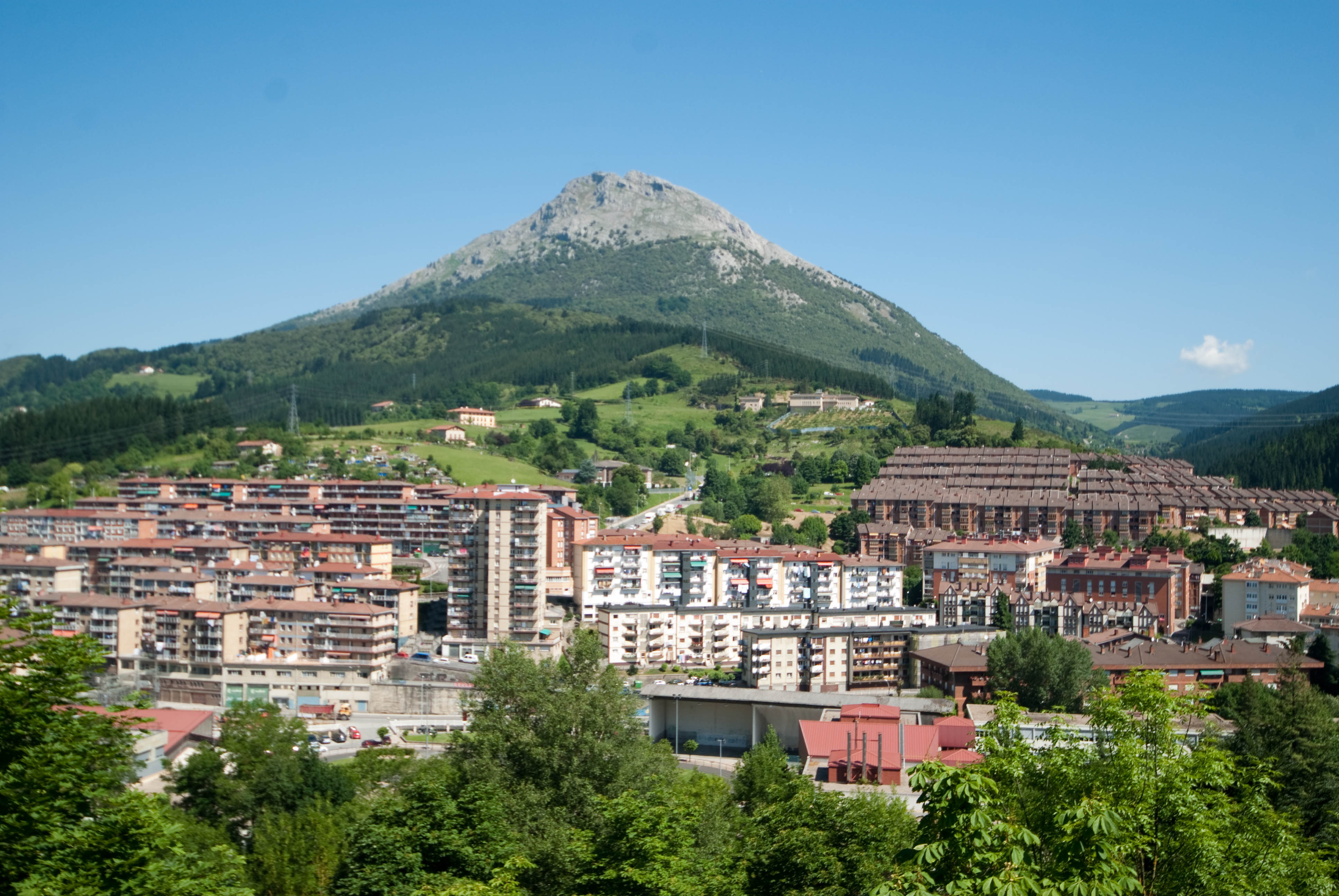  Sluts in Arrasate / Mondragon, Basque Country